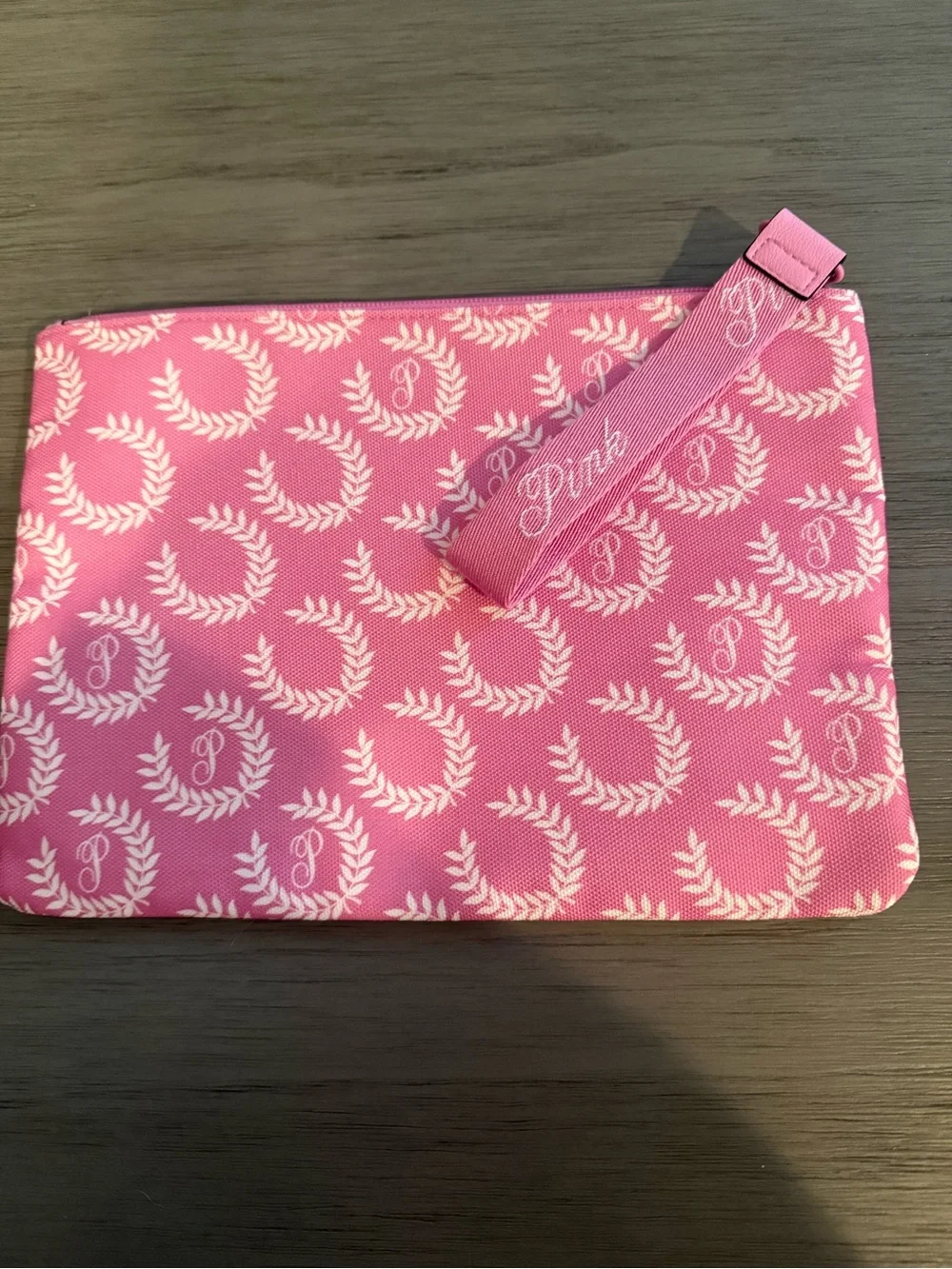VS Pink Printed Wristlet Pouch